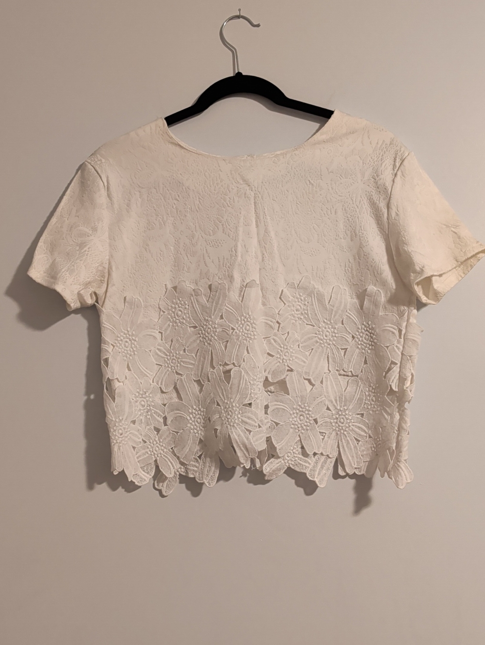 Lace Appliqué Short Sleeve Top